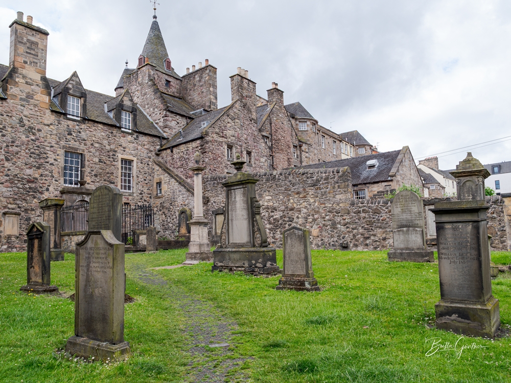Canongate Kirkeyard